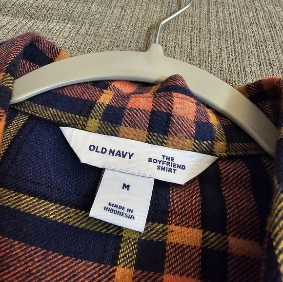 Old Navy The Boyfriend Blue Pink Plaid Dark Star Casual Button Shirt Medium - Picture 4 of 7